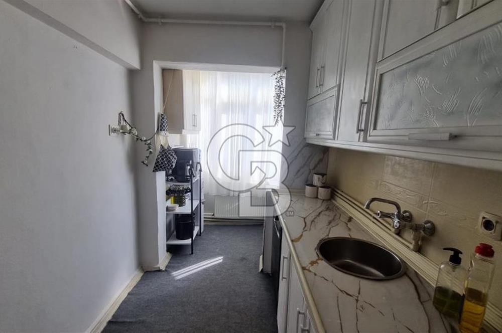 Gaziemir Irmak Mah Site içerisinde ara kat Satılık 3+1 daire