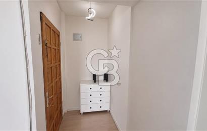 Gaziemir Irmak Mah Site içerisinde ara kat Satılık 3+1 daire