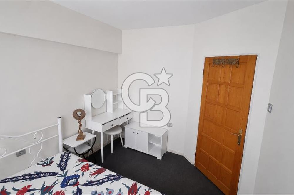 Gaziemir Irmak Mah Site içerisinde ara kat Satılık 3+1 daire