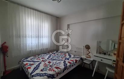 Gaziemir Irmak Mah Site içerisinde ara kat Satılık 3+1 daire