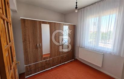 Gaziemir Irmak Mah Site içerisinde ara kat Satılık 3+1 daire