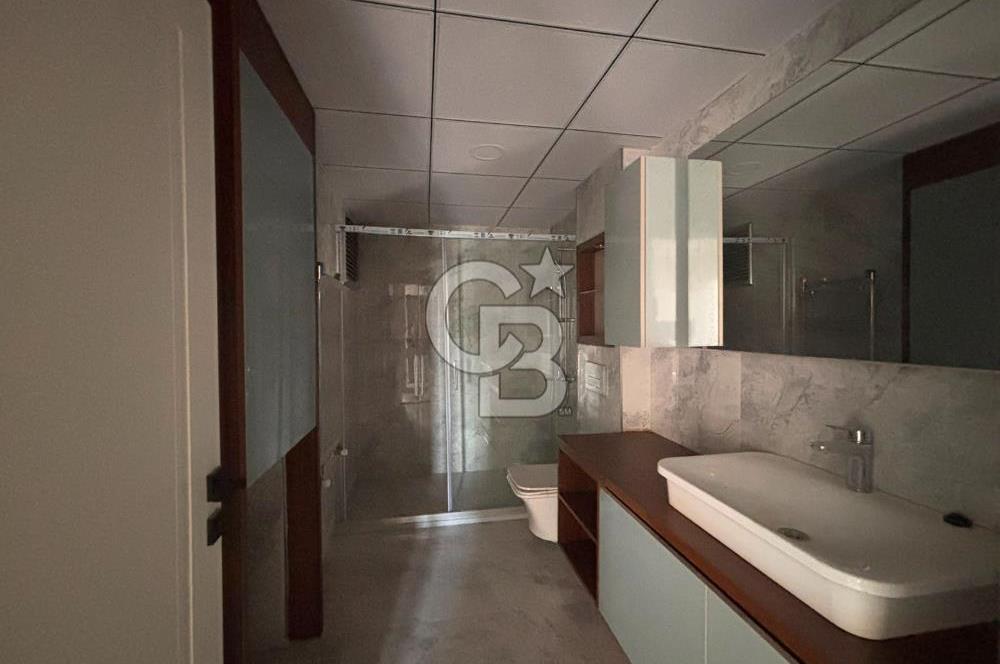 MENEMEN'DE 3+1 HAVUZ CEPHELİ SATILIK DAİRE