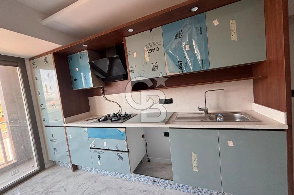 MENEMEN'DE 3+1 HAVUZ CEPHELİ SATILIK DAİRE