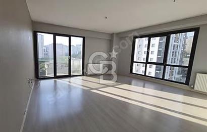 ŞERİFALİ TATLISUDA FİNANS ŞEHİRE YAKIN SİTEDE 3+1 SATILIK DAİRE
