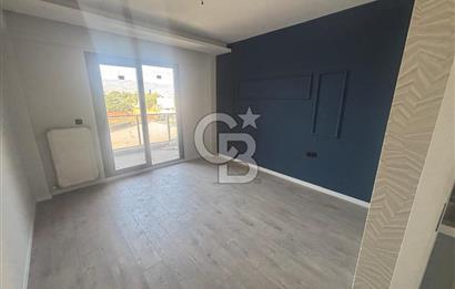MENEMEN'DE 3+1 HAVUZ CEPHELİ SATILIK DAİRE