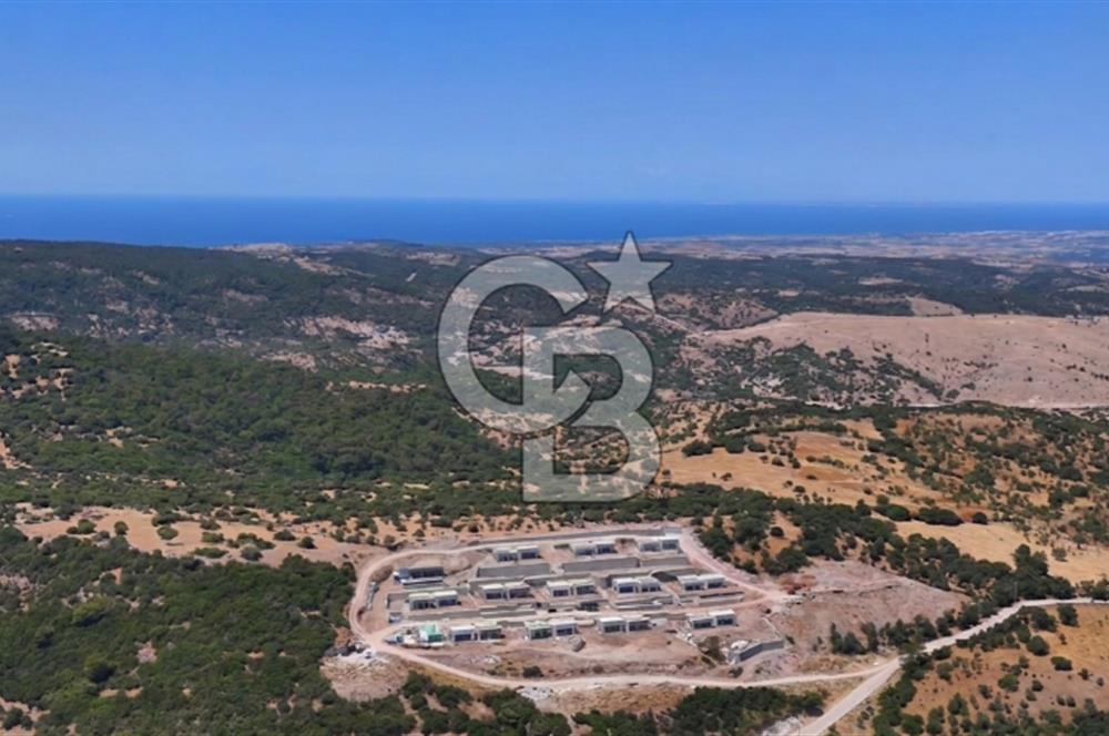 ASSOS BADEMLİ KÖYÜNDE "ASSOS MARE" SİTESİNDE SATILIK VİLLA