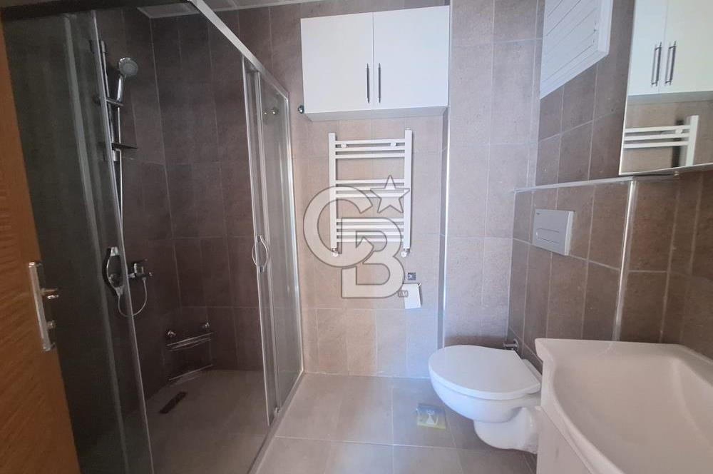 4 YILLIK SİTEDE, KAPALI OTOPARKLI, GENİŞ 2+1 DAİRE