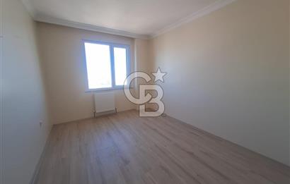 4 YILLIK SİTEDE, KAPALI OTOPARKLI, GENİŞ 2+1 DAİRE