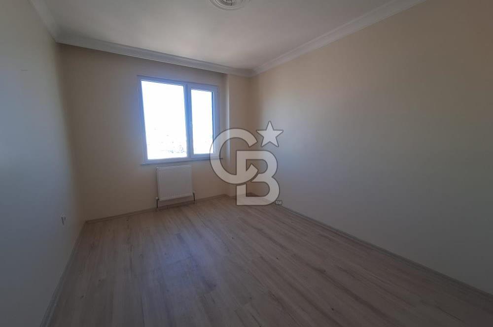 4 YILLIK SİTEDE, KAPALI OTOPARKLI, GENİŞ 2+1 DAİRE
