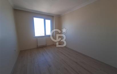 4 YILLIK SİTEDE, KAPALI OTOPARKLI, GENİŞ 2+1 DAİRE