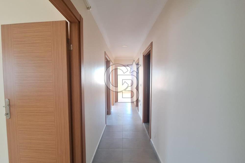4 YILLIK SİTEDE, KAPALI OTOPARKLI, GENİŞ 2+1 DAİRE