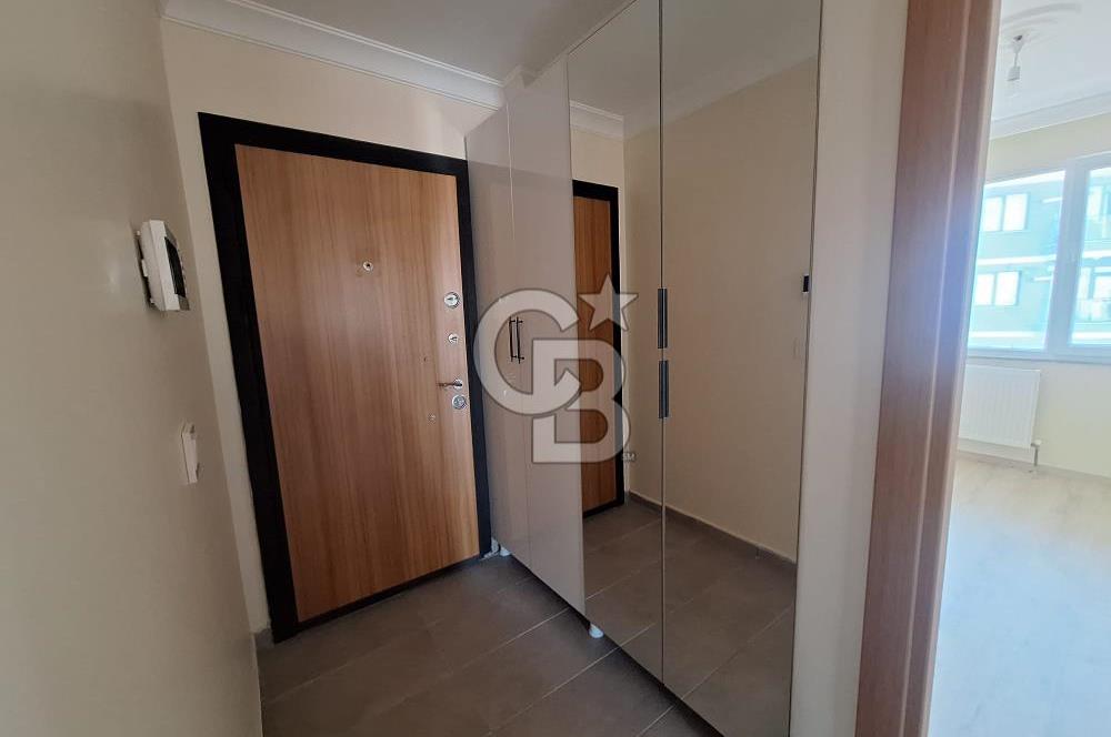 4 YILLIK SİTEDE, KAPALI OTOPARKLI, GENİŞ 2+1 DAİRE