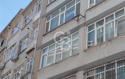 FATİH MERKEZDE SATILIK 3+1 GENİŞ VE TEMİZ, BALKONLU ARAKAT DAİRE