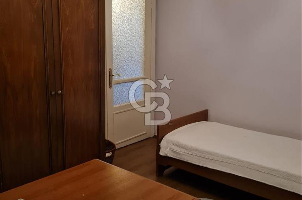 FATİH MERKEZDE SATILIK 3+1 GENİŞ VE TEMİZ, BALKONLU ARAKAT DAİRE
