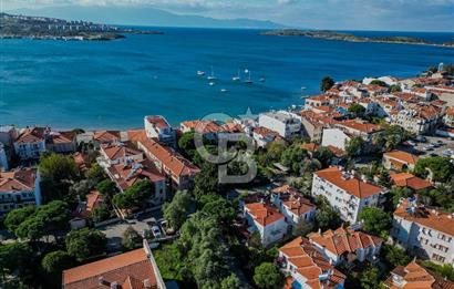 Eski Foça'da Denize Yürüme Mesafesinde Kiralık 3+1 Villa