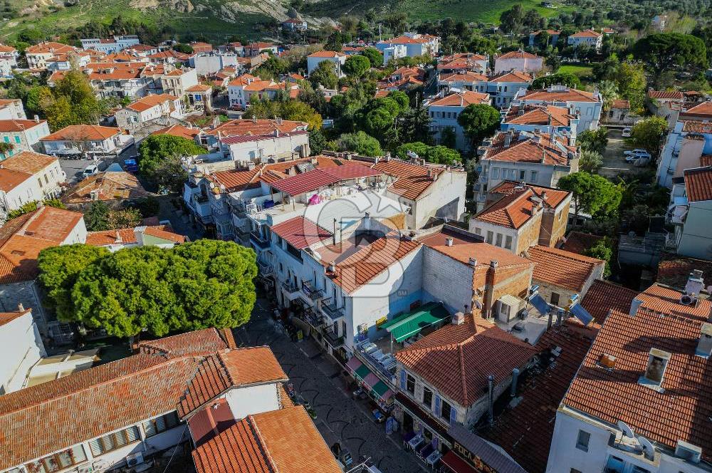 Eski Foça'da Denize Yürüme Mesafesinde Kiralık 3+1 Villa
