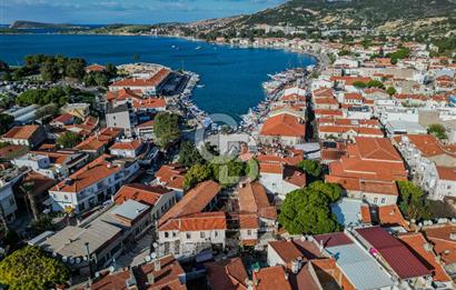 Eski Foça'da Denize Yürüme Mesafesinde Kiralık 3+1 Villa