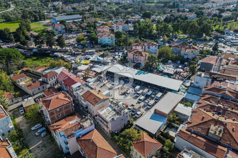Eski Foça'da Denize Yürüme Mesafesinde Kiralık 3+1 Villa
