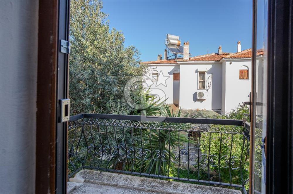 Eski Foça'da Denize Yürüme Mesafesinde Kiralık 3+1 Villa