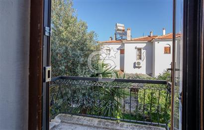 Eski Foça'da Denize Yürüme Mesafesinde Kiralık 3+1 Villa