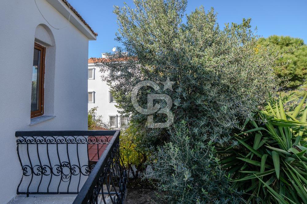 Eski Foça'da Denize Yürüme Mesafesinde Kiralık 3+1 Villa