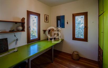 Eski Foça'da Denize Yürüme Mesafesinde Kiralık 3+1 Villa