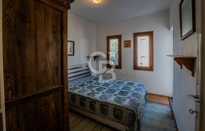Eski Foça'da Denize Yürüme Mesafesinde Kiralık 3+1 Villa
