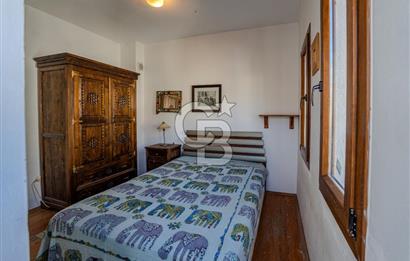 Eski Foça'da Denize Yürüme Mesafesinde Kiralık 3+1 Villa