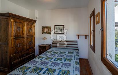 Eski Foça'da Denize Yürüme Mesafesinde Kiralık 3+1 Villa