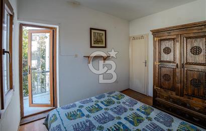 Eski Foça'da Denize Yürüme Mesafesinde Kiralık 3+1 Villa