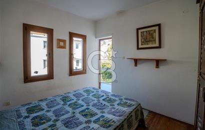 Eski Foça'da Denize Yürüme Mesafesinde Kiralık 3+1 Villa