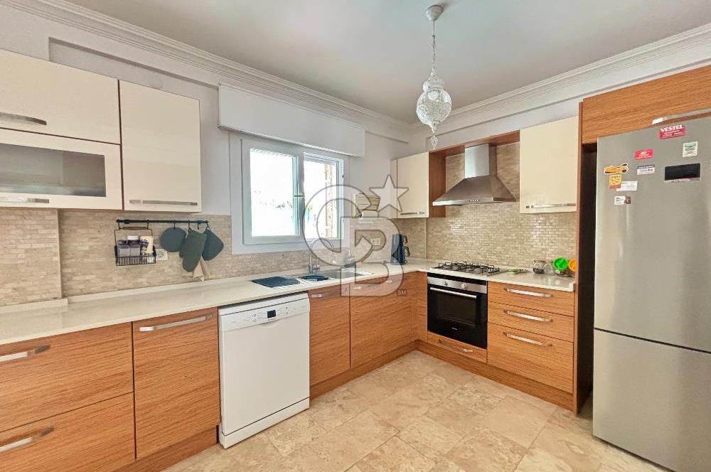  Alaçatı Hacımemişte Tek Müstakil Havuzlu 3+1 Kiralık Taş Villa