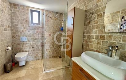  Alaçatı Hacımemişte Tek Müstakil Havuzlu 3+1 Kiralık Taş Villa