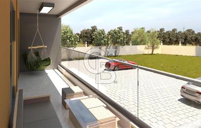ANTALYA FİNİKE'DE DENİZ MANZARALI BALKONLU ASANSÖRLÜ SİTEDE