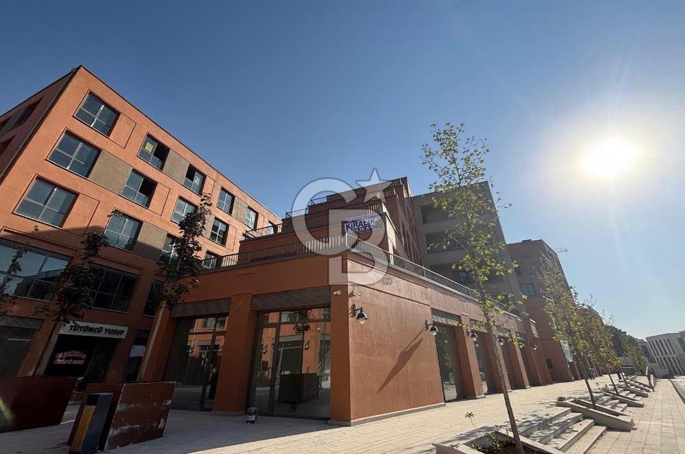 COLDWELL BANKER'den YENİ ÇARŞI da 76 m² KİRALIK TERASLI DÜKKAN