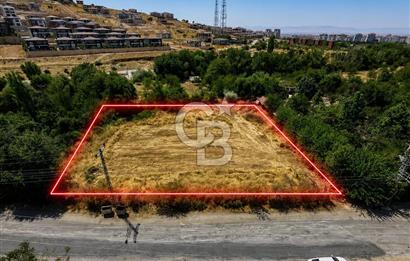 COLDWELL BANKER SAFİR'den TECDE de YOLA CEPHELİ KİRALIK ARSA