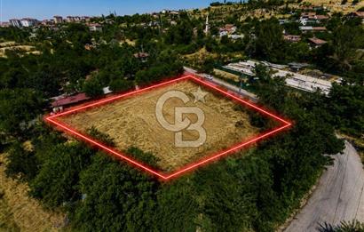 COLDWELL BANKER SAFİR'den TECDE de YOLA CEPHELİ KİRALIK ARSA