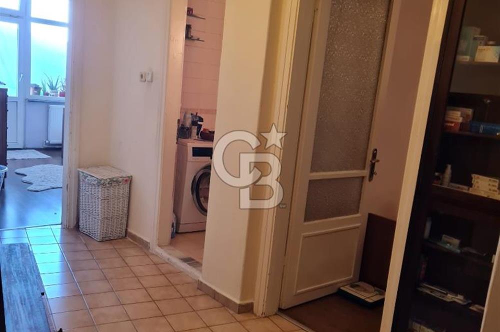 FATİH MERKEZDE SATILIK 3+1 GENİŞ VE TEMİZ, BALKONLU ARAKAT DAİRE