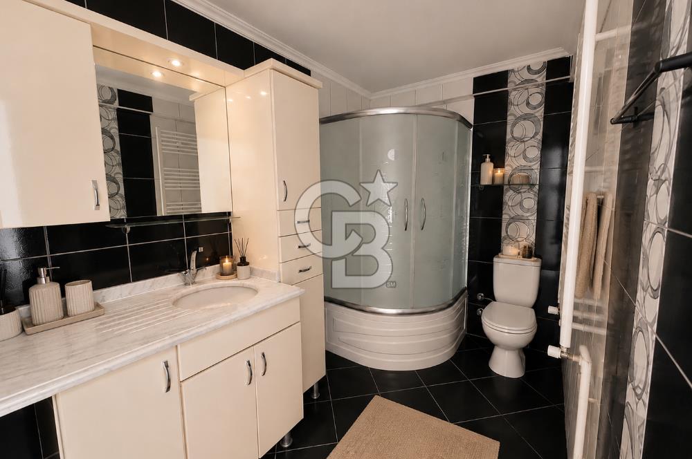 Çanakkale Merkezde Cadde Üzeri 3+1 Satılık Arakat Daire