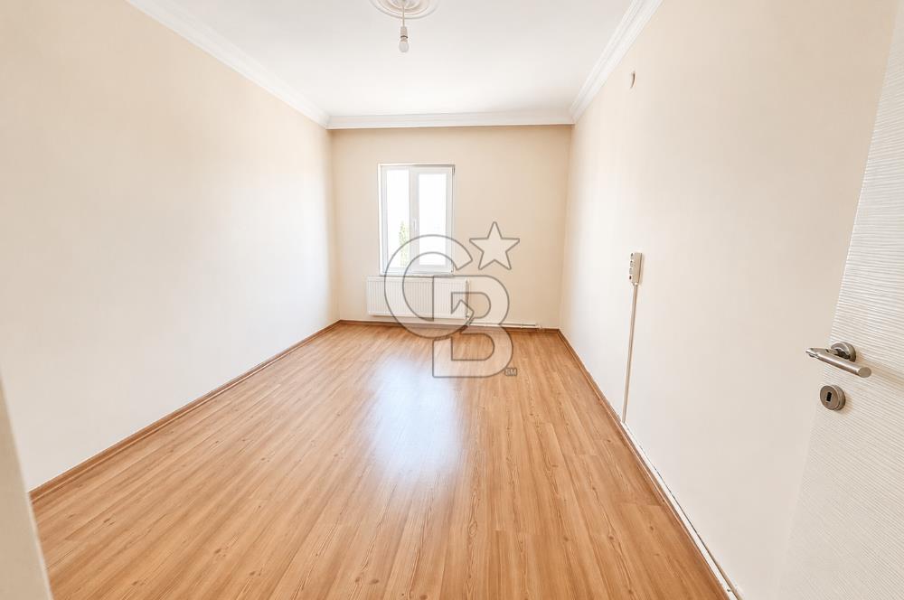 Çanakkale Merkezde Cadde Üzeri 3+1 Satılık Arakat Daire