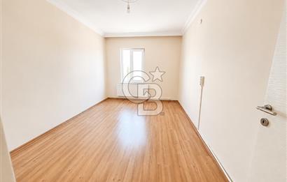 Çanakkale Merkezde Cadde Üzeri 3+1 Satılık Arakat Daire