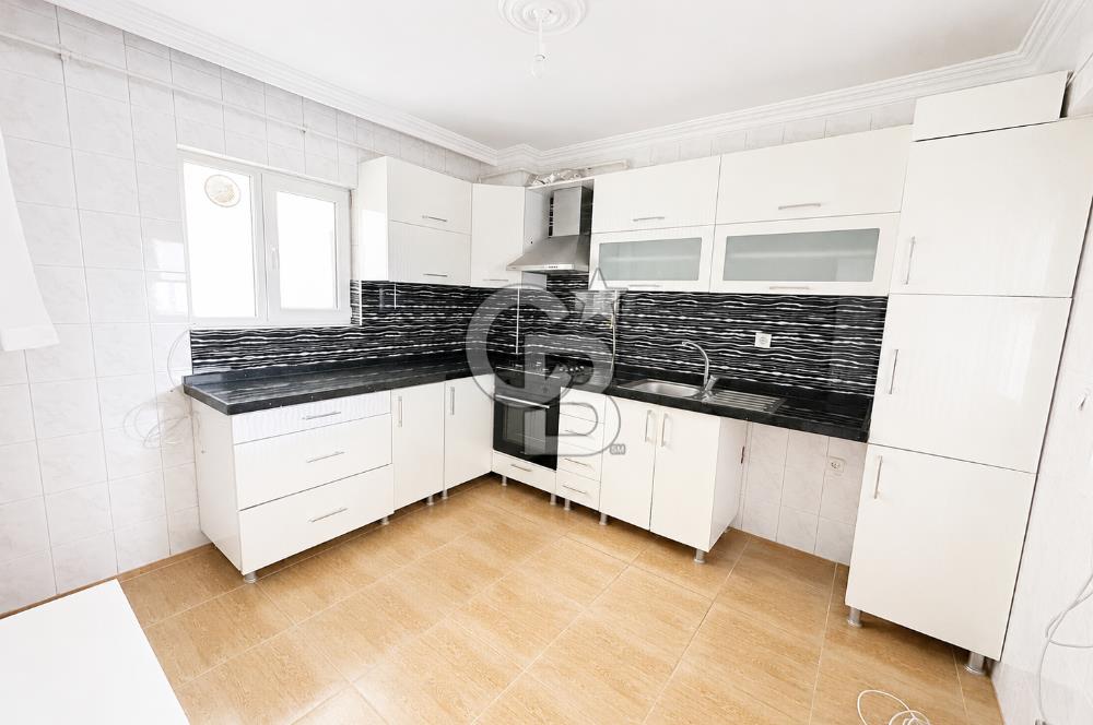 Çanakkale Merkezde Cadde Üzeri 3+1 Satılık Arakat Daire