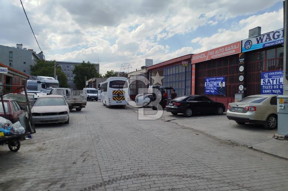 COLDWELL BANKER'DAN ZAFER SANAYİ'DE SATILIK ASMA KATLI DÜKKANLAR