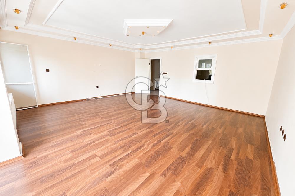 Çanakkale Merkezde Cadde Üzeri 3+1 Satılık Arakat Daire
