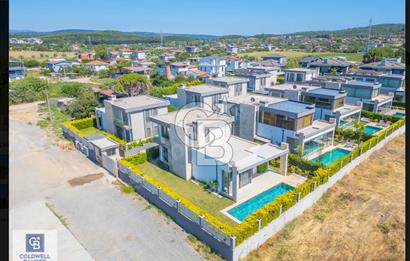 Urlada Premium Kalitede Satılık Müstakil Ev Arayanlara Özel..