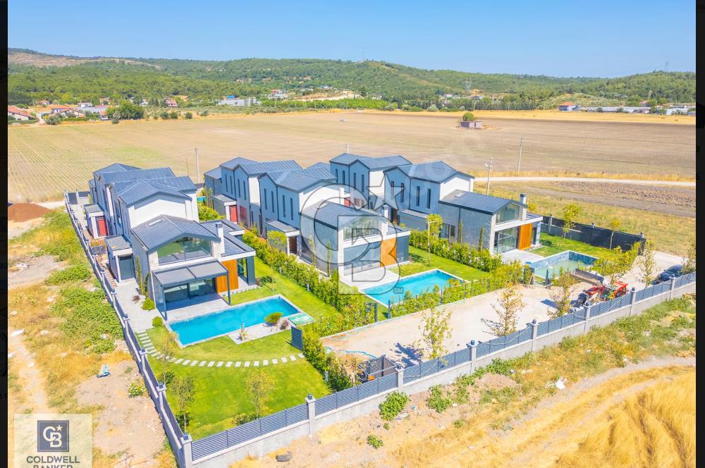 Urla Kuşçularda sıfır havuzlu satılık villa