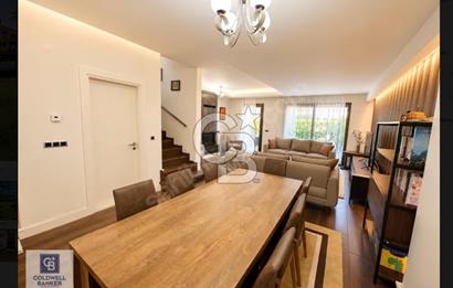 Urla İçmeler'de Eşyalı, Bahçeli, Deniz Yakını Villa
