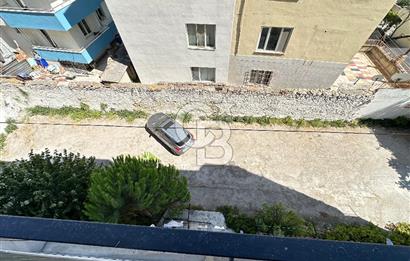 Çanakkale Merkezde Cadde Üzeri 3+1 Satılık Arakat Daire