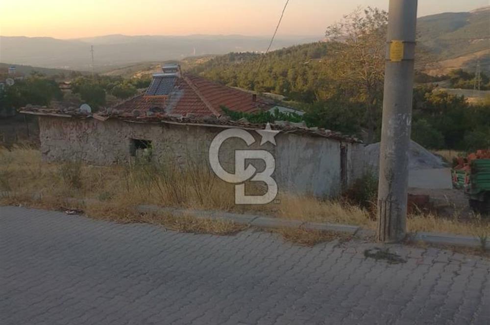 izmir Kınık Arpaseki'de . Köy imarlı Yapı ve Arsa