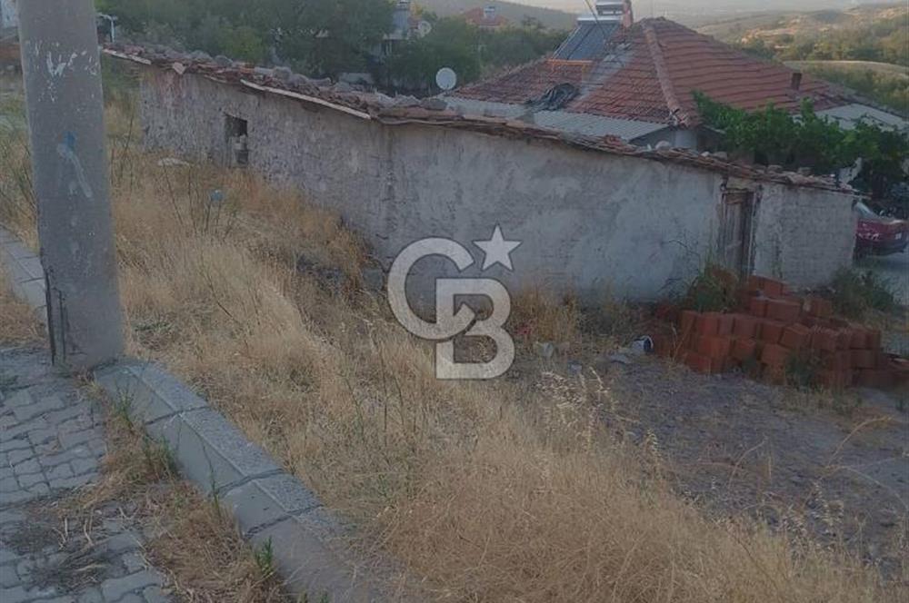 izmir Kınık Arpaseki'de . Köy imarlı Yapı ve Arsa